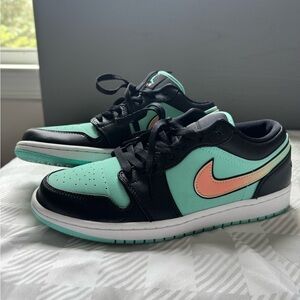 Nike Air Jordan Low 1 SE Tropical Punch